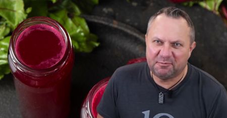 Tomasz Strzelczyk ma niezawodny trik na zakwas z buraków. Dzięki temu nigdy nie pleśnieje