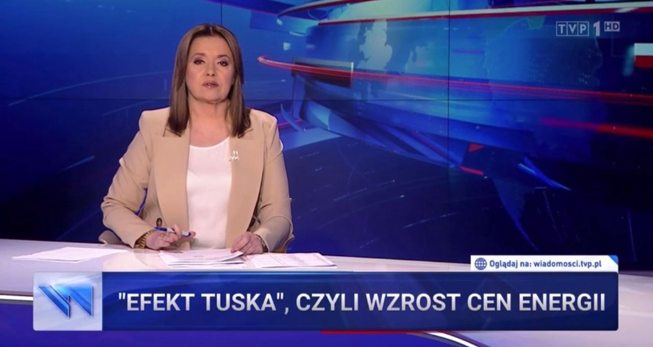 Internauta zestawił kadry z Tuskiem z dwóch ostatnich wydań "Wiadomości". Skopiowali samych siebie
