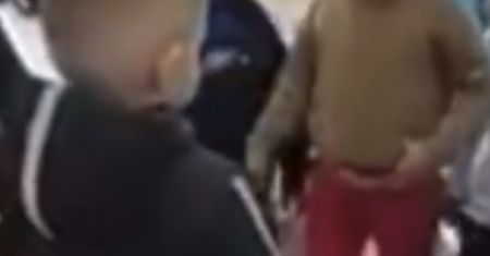 Przedstawili dzieciom małego uchodźcę z Ukrainy. Tak zareagowały