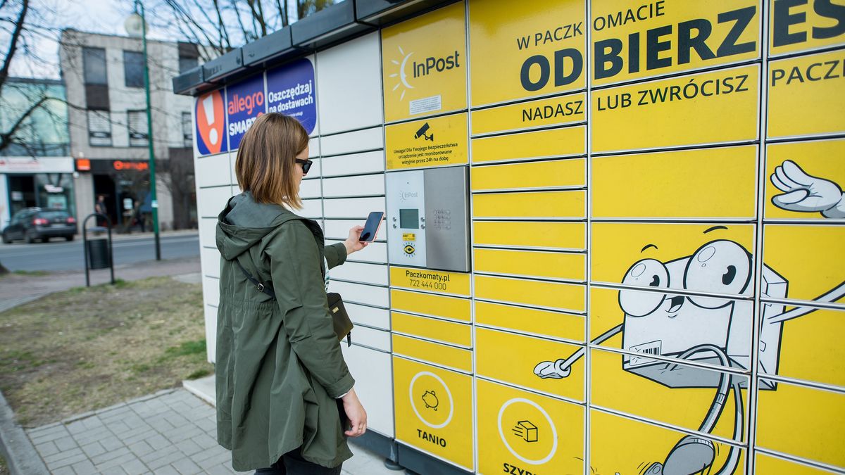 Lubliniec, 19.03.2020. Paczkomat - ilustracja.