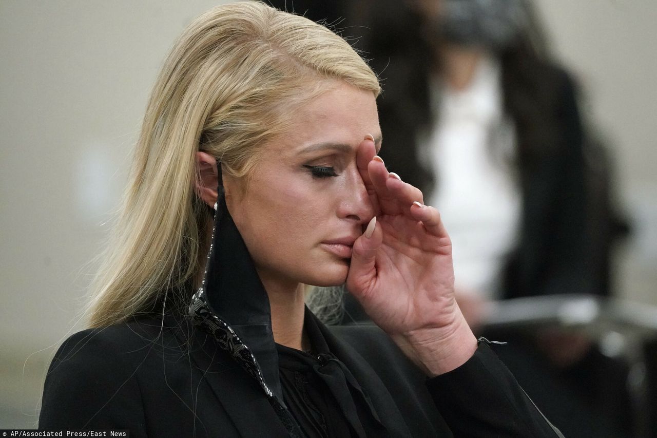 Paris Hilton zalała się łzami. Była maltretowana w szkole z internatem