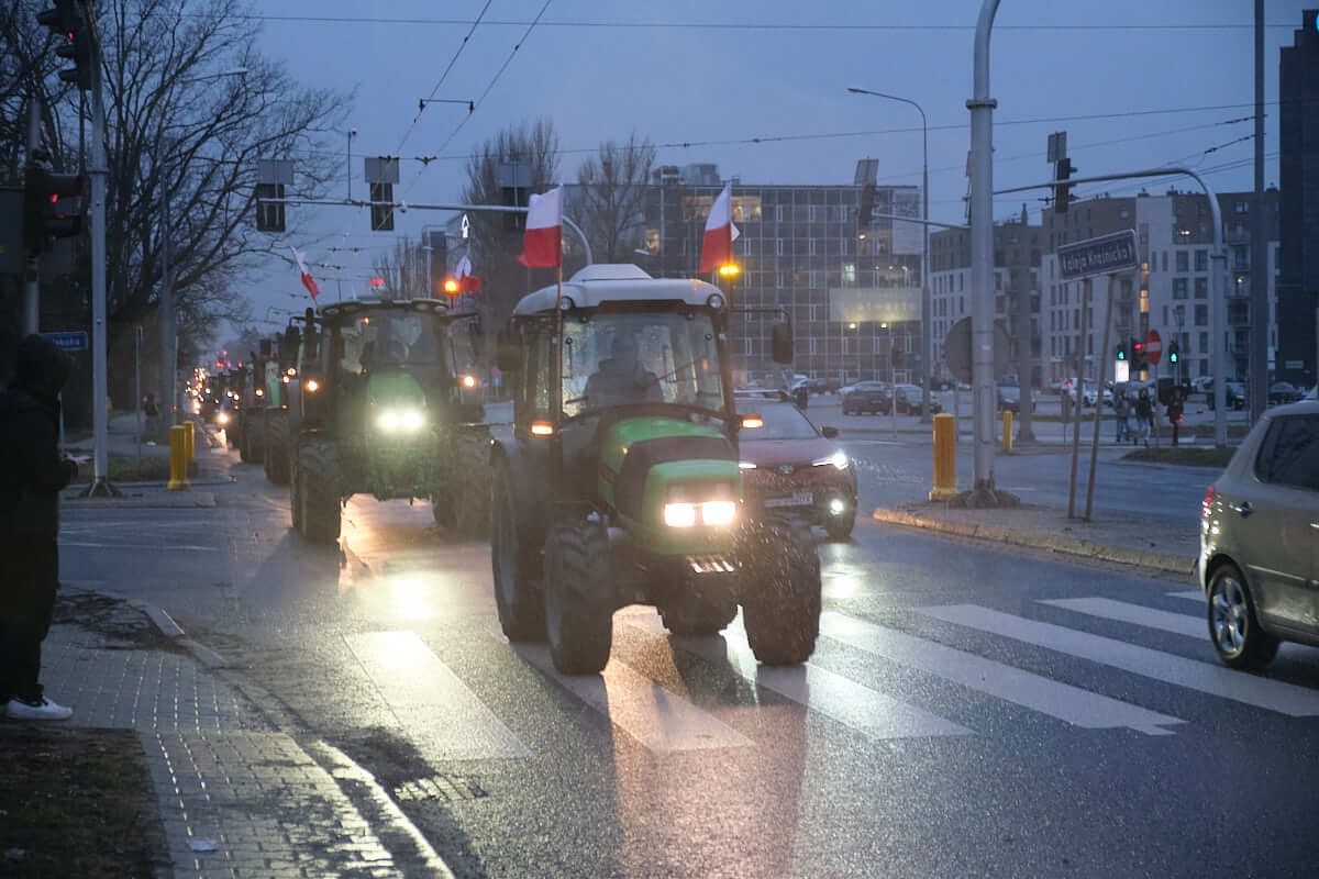Spontaniczny przejazd rolników do centrum Lublina
