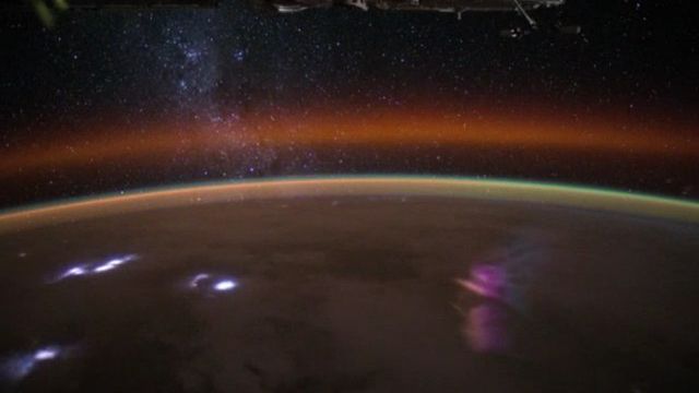 Niesamowite, kosmiczne nagranie burzy nad Afryką [wideo] 1