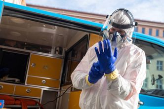 Koronawirus w fabryce odzieży. 16 osób z pozytywnym wynikiem testu