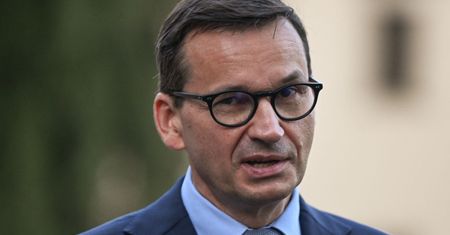 Wniosek o uchylenie immunitetu Morawieckiemu już w Sejmie. Chodzi o wybory kopertowe