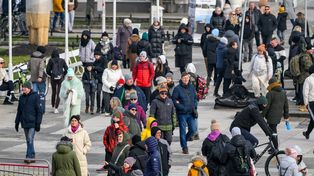 Firmy kuszą dużą grupę Polaków. Państwo już dofinansowuje im pensje