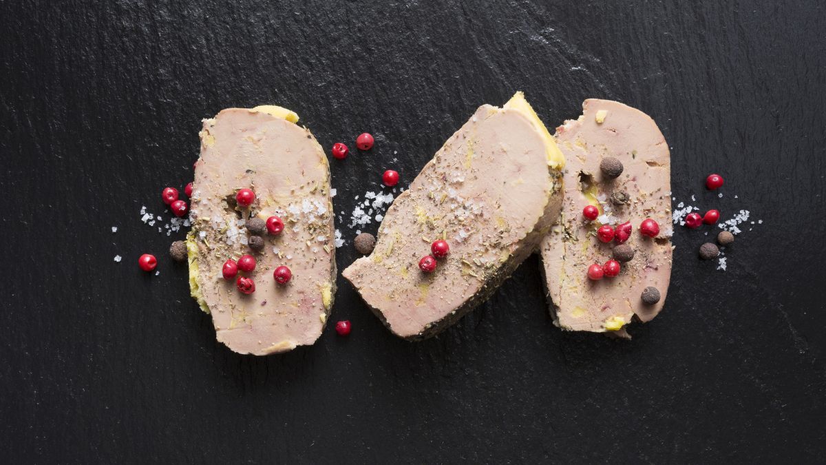 Foie gras (pasztet strasburski) to jedna z najbardziej luksusowych przekąsek na świecie.