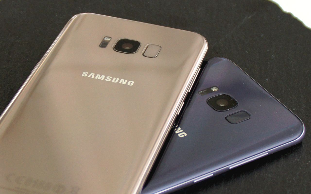 Galaxy S8 ma czytnik linii papilarnych tuż przy aparacie
