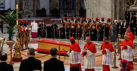 Transmisja pogrzebu papieża Franciszka. Gdzie i kiedy obejrzymy ceremonię w TV?
