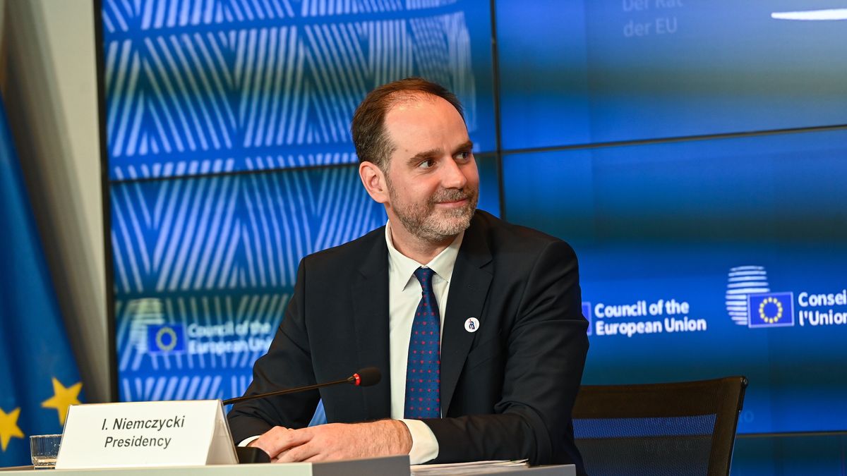 ISekretarz stanu w Kancelarii Prezesa Rady Ministr�w Ignacy Niemczycki p