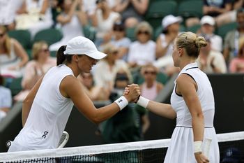Świątek i trójka polskich deblistów grają dzisiaj na Wimbledonie. Gdzie i o której oglądać?