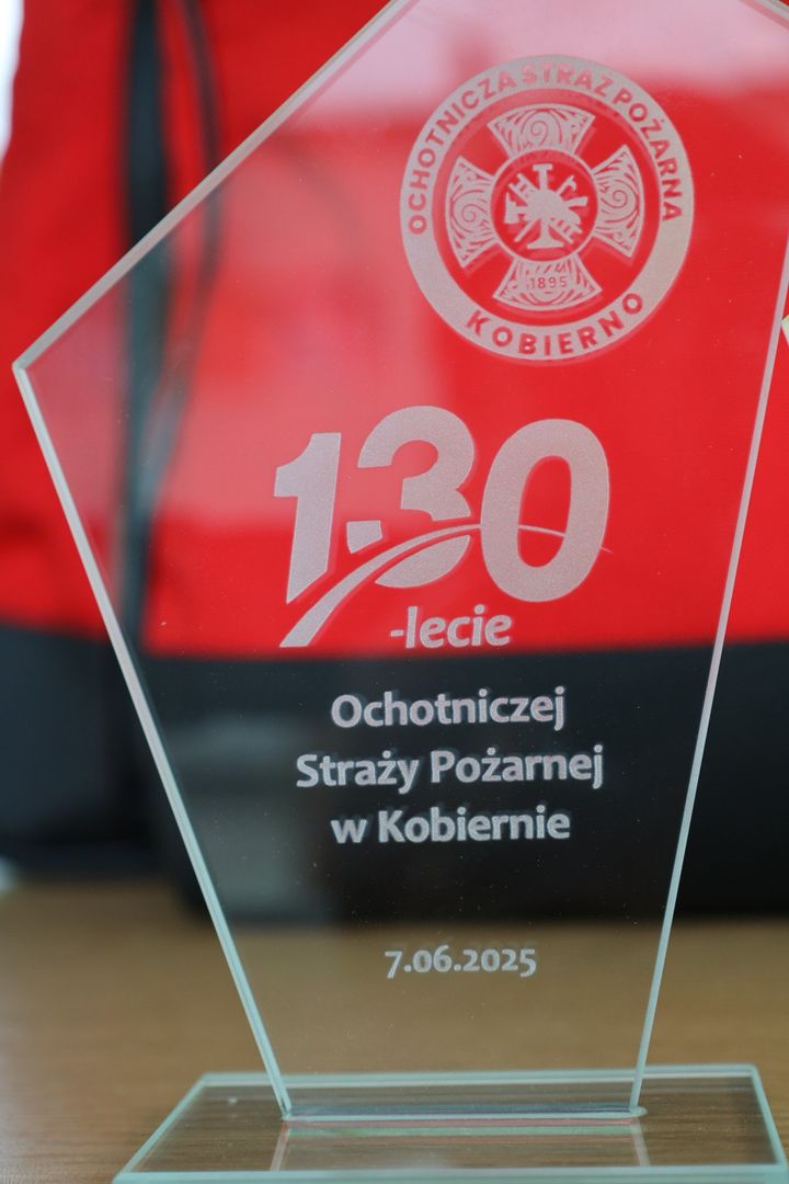 Uroczystość 130-lecia Ochotniczej Straży Pożarnej w Kobiernie było okazją do odznaczeń, podziękowań i podsumowań