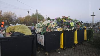 "Zmarli nie potrzebują plastiku". Apel parafii przed dniem Wszystkich Świętych