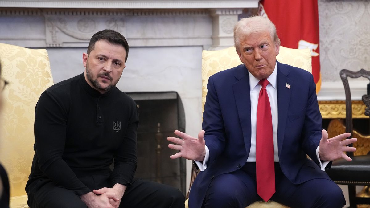 WASHINGTON, DC - FEBRUARY 28: U.S. President Donald Trump (R) and Ukrainian President Volodymyr Zelensky meet in the Oval Office at the White House on February 28, 2025 in Washington, DC. Trump and Zelensky are meeting today to negotiate a preliminary agreement on sharing Ukraine’s mineral resources that Trump says will allow America to recoup aid provided to Kyiv while supporting Ukraine’s economy. (Photo by Andrew Harnik/Getty Images)