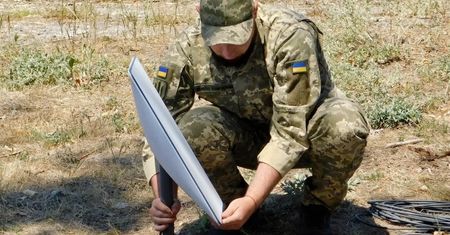 Awaria Starlinków w Ukrainie. Polski ekspert wyjaśnia, co to oznacza