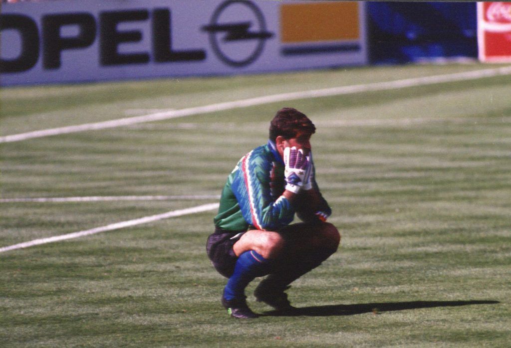 Gianluca Pagliuca po otrzymaniu czerwonej kartki podczas mistrzostw świata w 1994 fot. JazzyJoeyD/CC BY-SA 4.0