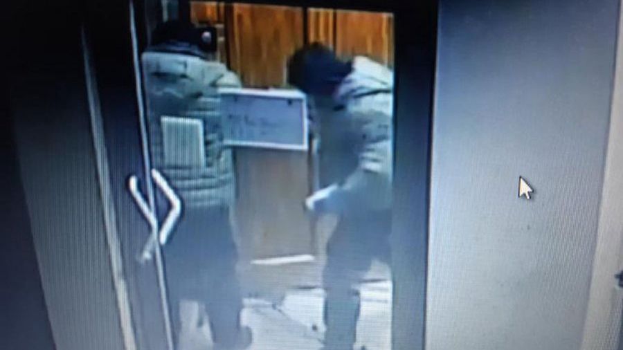 Bierutów. Eksplozja w banku. Ukradli 200 tys. zł, szuka ich policja