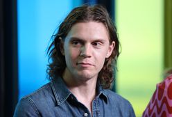 Evan Peters wcieli się w brutalnego seryjnego mordercę. Serial trafi na Netfliksa