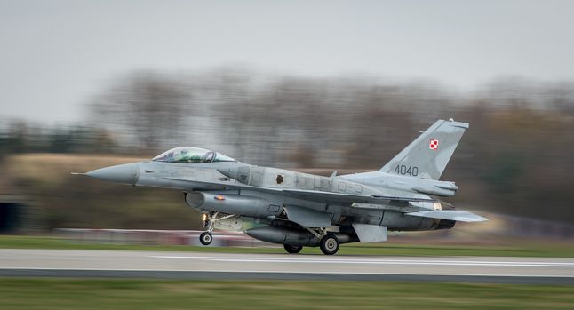 Polski F-16