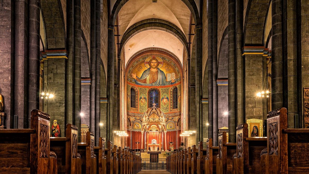 Obostrzenia w kościołach