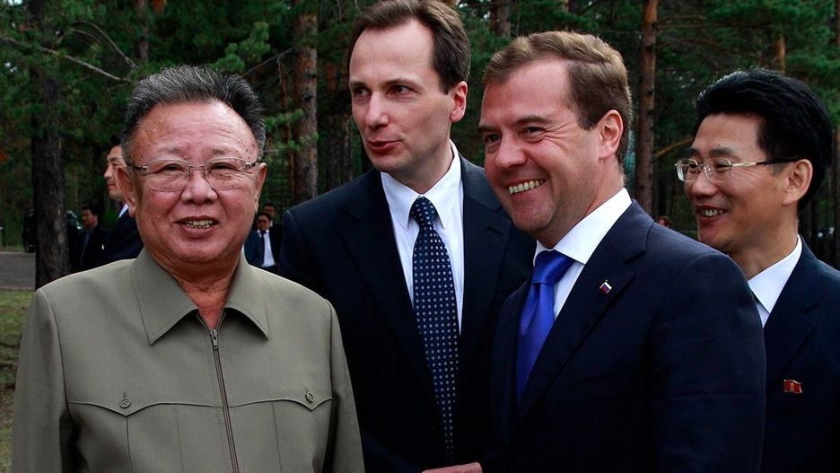 Megumi Yokota została porwana z polecenia samego Kim Dzong Ila (pierwszy z lewej strony)