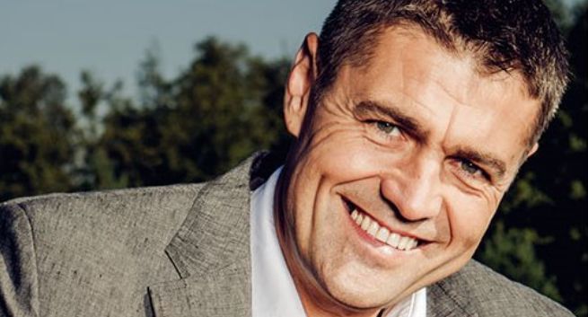 „Czas na zmiany” - Krzysztof Hołowczyc reklamuje nowy zegarek Atlantic