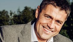 „Czas na zmiany” - Krzysztof Hołowczyc reklamuje nowy zegarek Atlantic