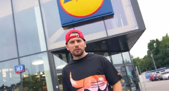 Sylwia Bomba i Greg Collins rapują reklamując Lidla