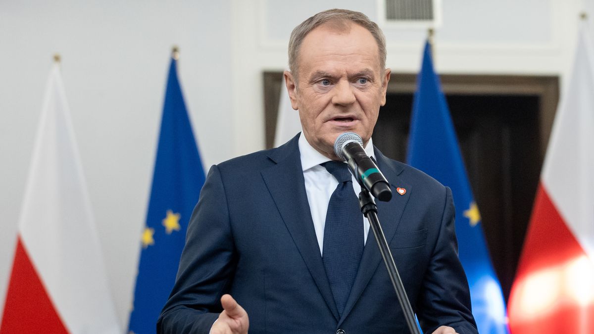 Donald Tusk po latach broni decyzji swojego poprzedniego rządu ws. przeniesienia pieniędzy z OFE do ZUS