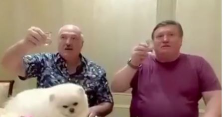 "Aryno, to dla ciebie!". Łukaszenka sięga po wódkę