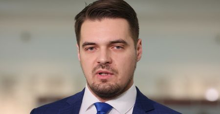 Był w klubie PiS, wystartuje z list KO. "Już pewne"