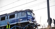 Wjechał wprost pod pociąg. Jeszcze zdążył wyskoczyć. Maszynista ranny