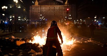 Działo się, gdy spałeś. Zaskakujący rozkaz Bidena. "Odtajnić dokumenty"