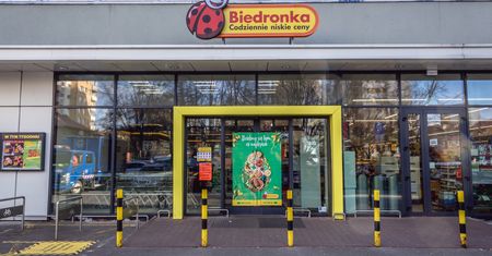 Biedronka idzie na całość. Długa lista sklepów otwartych w niedziele