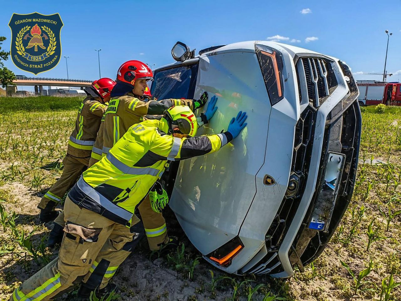 Urus wylądował na polu kukurydzy. Podobno zawiodły hamulce