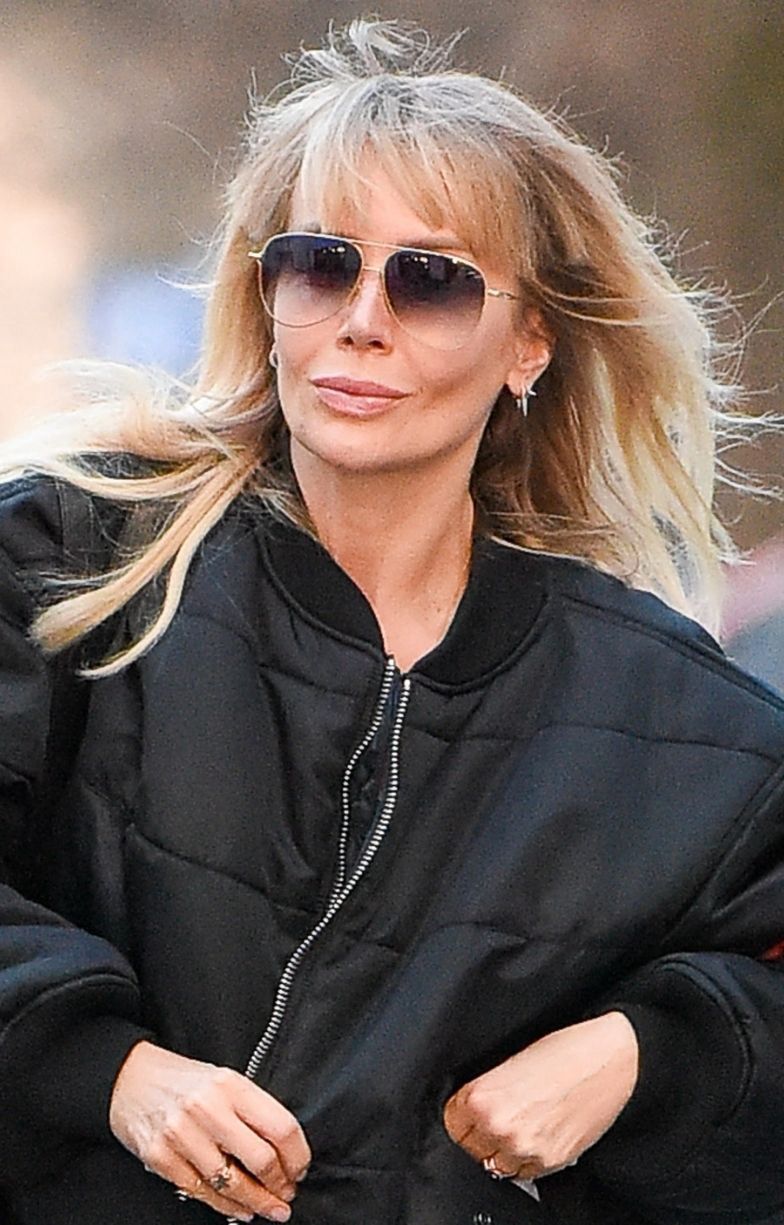 Agnieszka Woźniak-Starak spaceruje po Warszawie z torebką za 18 tysięcy