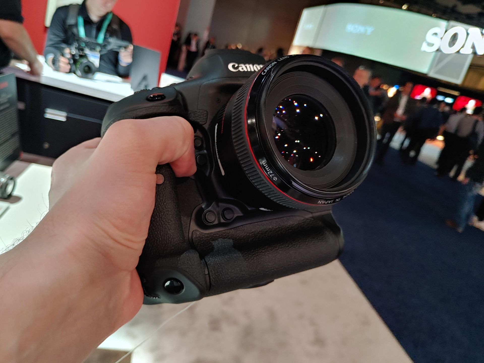 CES 2020: Zdjęcia z premier Nikona i Canona prosto z Las Vegas 4