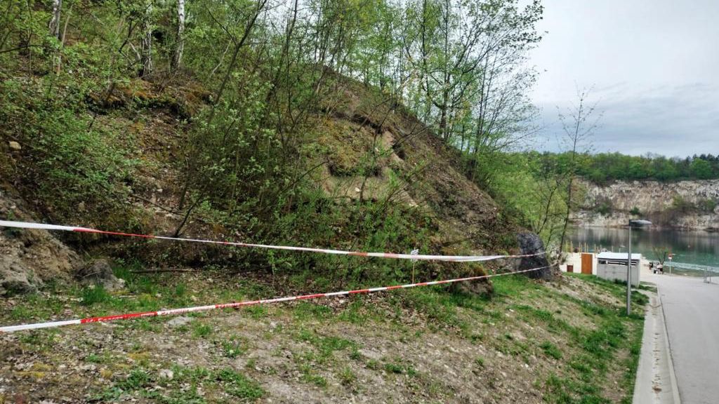Ostrzeżenie dla mieszkańców Krakowa. Aktywne osuwisko w Parku Zakrzówek