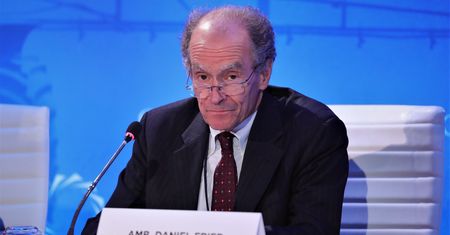 Daniel Fried: "Nie buduje się sojuszu z Ameryką atakując jej biznes" [WYWIAD]