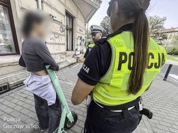 Gorzów: Dzieci na hulajnogach bez kasku i znajomości przepisów