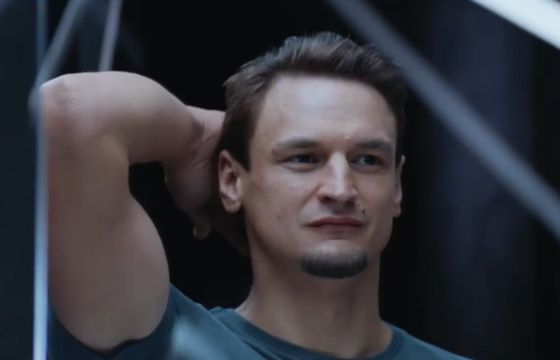 Himalaista Adam Bielecki reklamuje Biotebal Men jako „zestaw ratunkowy do włosów” (wideo)