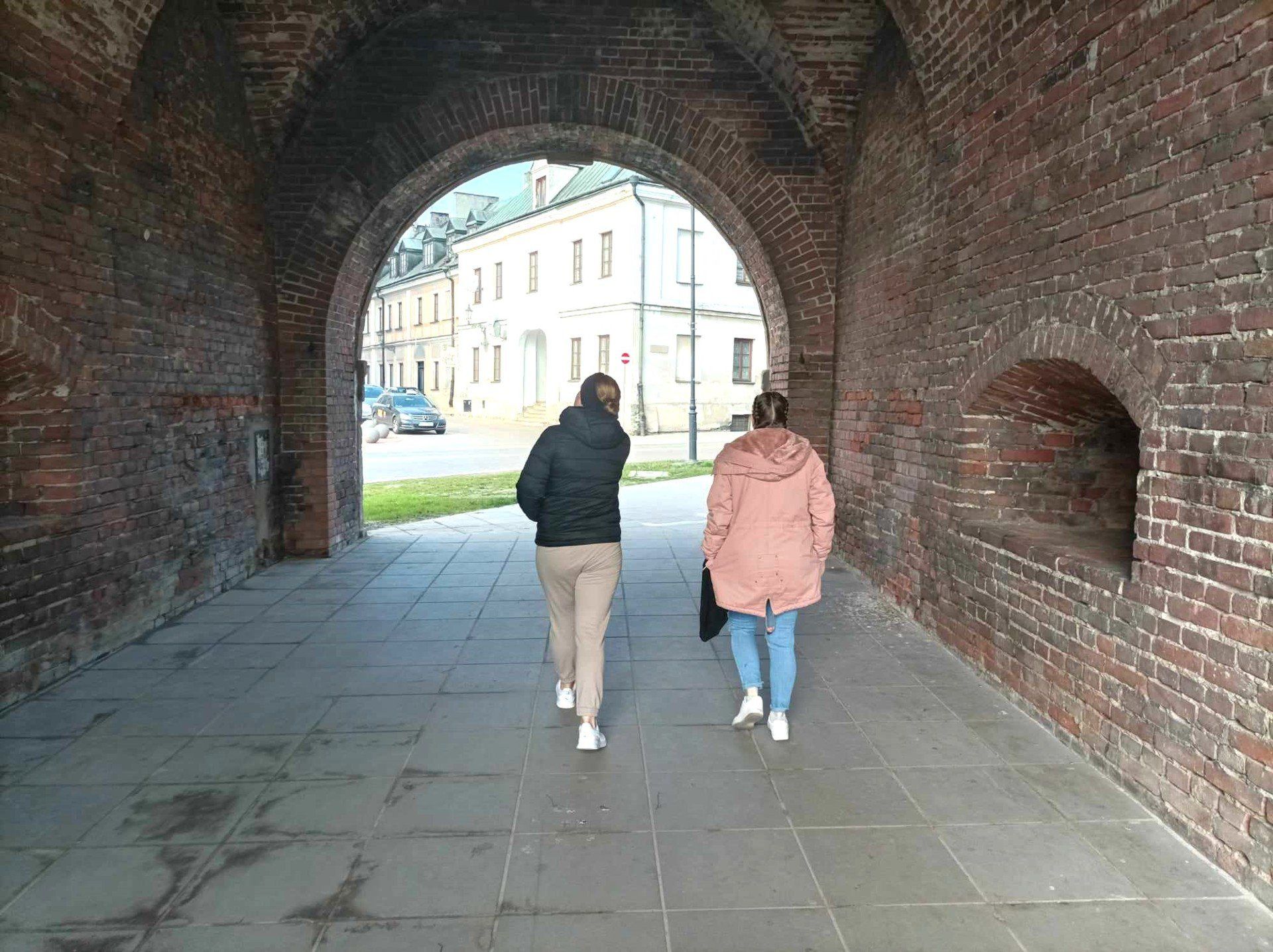 Stara Brama Lwowska w Zamościu: po remontach