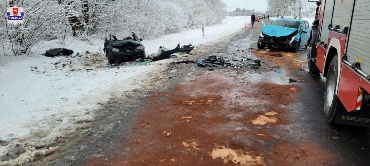 Zderzenia opla z renaultem na drodze wojewódzkiej nr 813