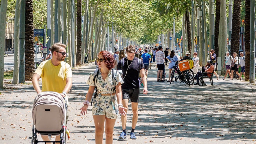 Barcelona, Spain, Avinguda Diagonal, pedestrian walkway, tree-lined path with many tourists
Barcelona, Spain, Avinguda Diagonal, pedestrian walkway, tree-lined path with many tourists. (Photo by: Jeffrey Greenberg/Universal Images Group via Getty Images)
Jeff Greenberg
eu, tree-lined, summer day, barcelona, local residents, poblenou, baby, urban parkway, walkway, leisure, walking path, stroller, avinguda diagonal