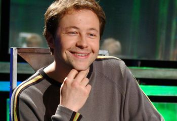 Jego głos wielu może kojarzyć. Prywatnie związany był ze znaną aktorką