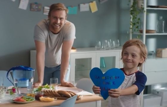 Rodzinne czułości w kampanii Dafi na Dzień Matki (wideo)