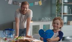 Rodzinne czułości w kampanii Dafi na Dzień Matki (wideo)