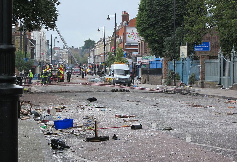 Dzielnica Tottenham po zamieszkach (fot. Wikimedia Commons/Alan Stanton/lic. CC)