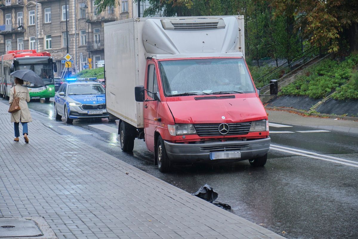 Potrącenie kobiety na przejściu dla pieszych na ul. Dolna 3 Maja