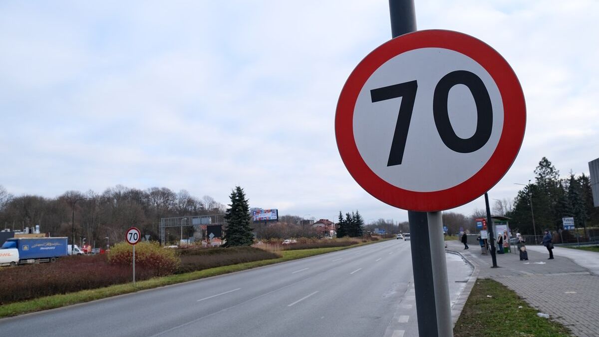 Ograniczenie prędkości do 70 km/h na al. Tysiąclecia w kierunku al. Witosa